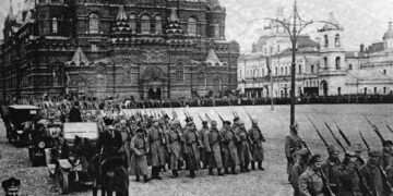 Points of View: Right Wing versus Left Wing One Century of the Bolshevik Revolution