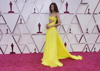 Fashion was back on a smaller and socially distanced Red Carpet at the Oscars