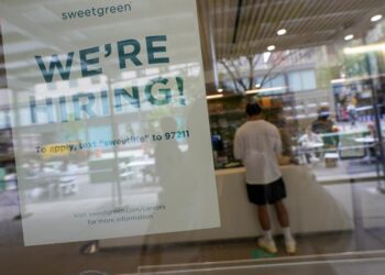 498,000 American’s seek unemployment aid in a pandemic low