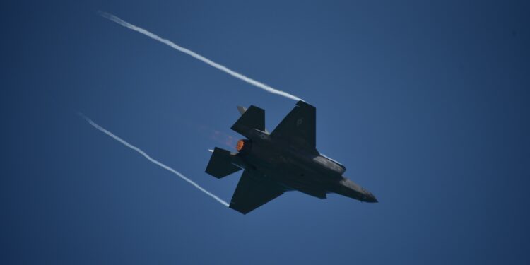 With F-35 Japan mulls next generation stealth fighter program