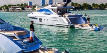 yacht rental miami for party