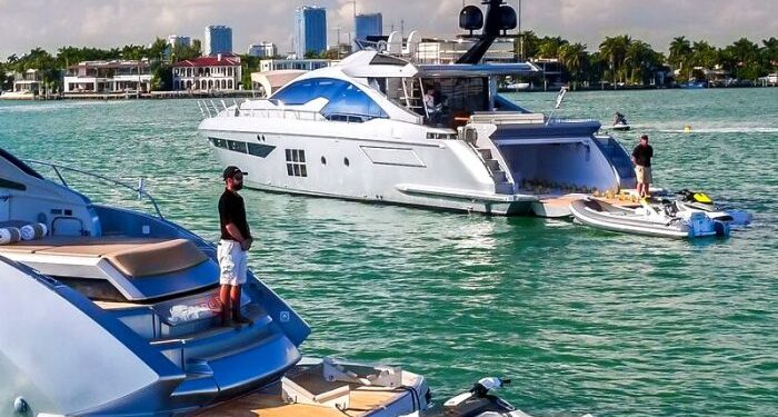 yacht rental miami for party