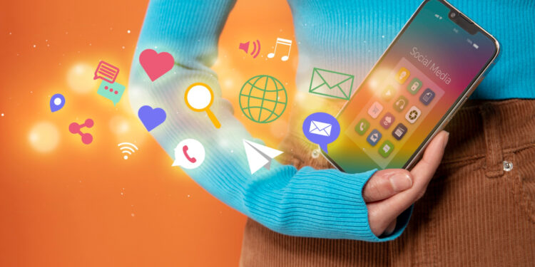 FOUR Benefits of Trusting a Social Media Management Agency