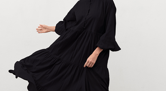 Elegance Unveiled: A Bespoke Odyssey through Women’s Occasion Wear