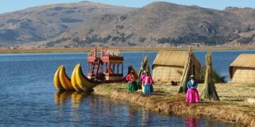 Floating Island, Peru
