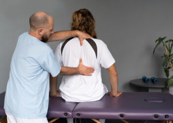 helping-patient during sport injurie