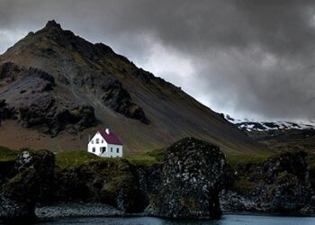 From Beginner to Breathtaking: Mastering Landscape Photography on Tour