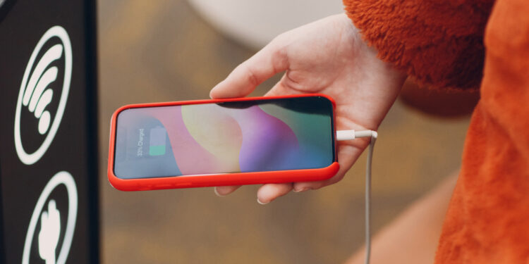 Top Portable Cell Phone Chargers from HonestWaves