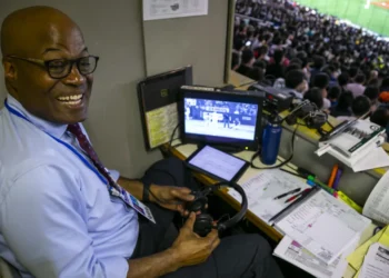 Sims returns home to become the voice of the Yankees