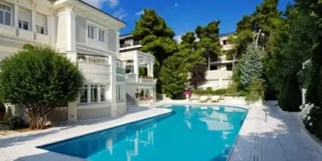 Trusted Pool Repair Experts for Lasting Solutions