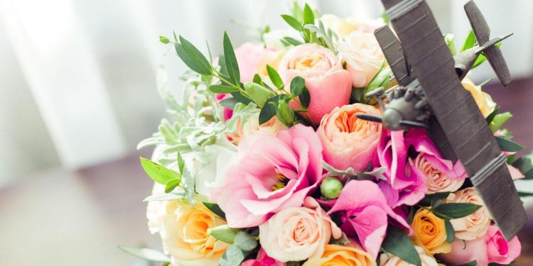 Classic vs. Mixed: How to Decide What Goes in a Bouquet for Different Recipients