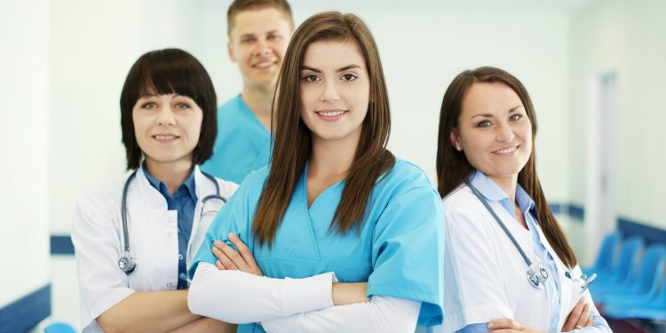 How Clinical Education Software Improves Communication Between Schools, Hospitals, and Students